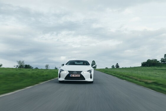 LC 500h 2022