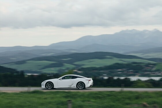 LC 500h 2022
