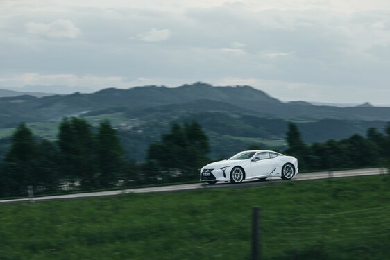 LC 500h 2022