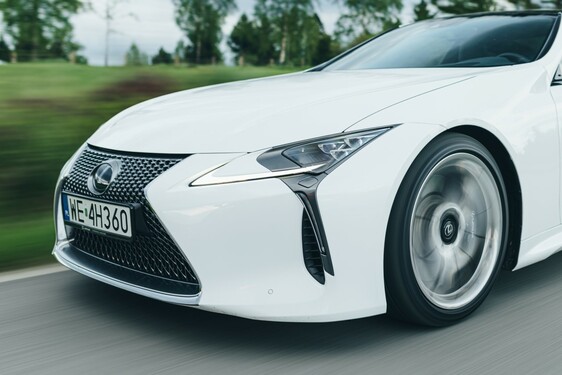 LC 500h 2022