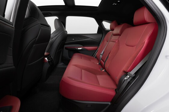 RX 2023 Interior