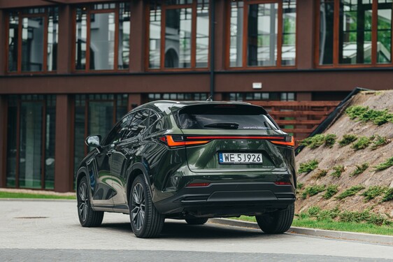 LEXUS SPRZEDAŁ JUŻ PONAD 6 MILIONÓW SUV-ÓW NA ŚWIECIE