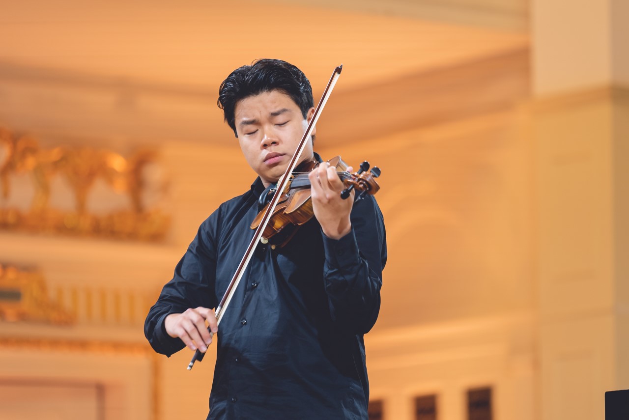 LEXUS AUTEM NAJLEPSZYCH SKRZYPKÓW MŁODEGO POKOLENIA NA ŚWIECIE