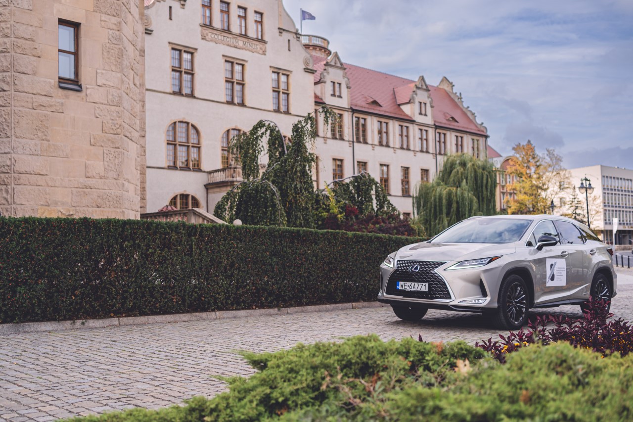 LEXUS AUTEM NAJLEPSZYCH SKRZYPKÓW MŁODEGO POKOLENIA NA ŚWIECIE