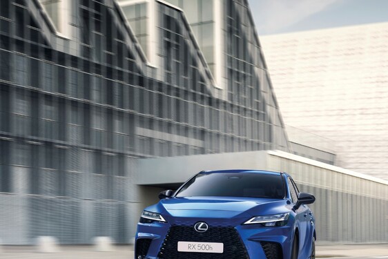 NOWY LEXUS RX ZDOBYŁ MAKSYMALNE 5 GWIAZDEK W TESTACH BEZPIECZEŃSTWA EURO NCAP