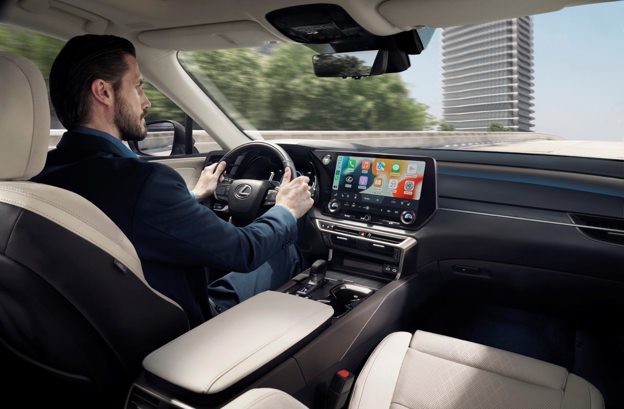 NOWY LEXUS RX ZDOBYŁ MAKSYMALNE 5 GWIAZDEK W TESTACH BEZPIECZEŃSTWA EURO NCAP