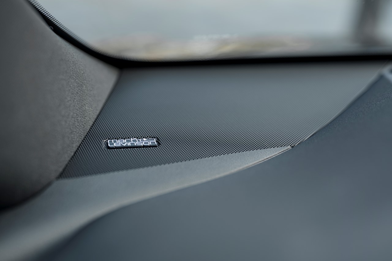 JAK WYCISZONO WNĘTRZE ELEKTRYCZNEGO LEXUSA RZ 450e