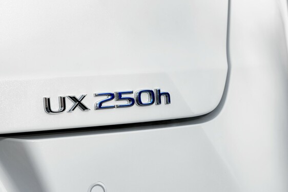 Lexus UX 2018