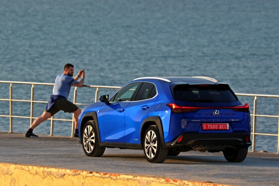 Lexus UX 2018