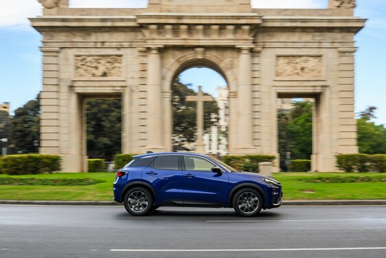 Photo: Daniel Reinhardt for LEXUS