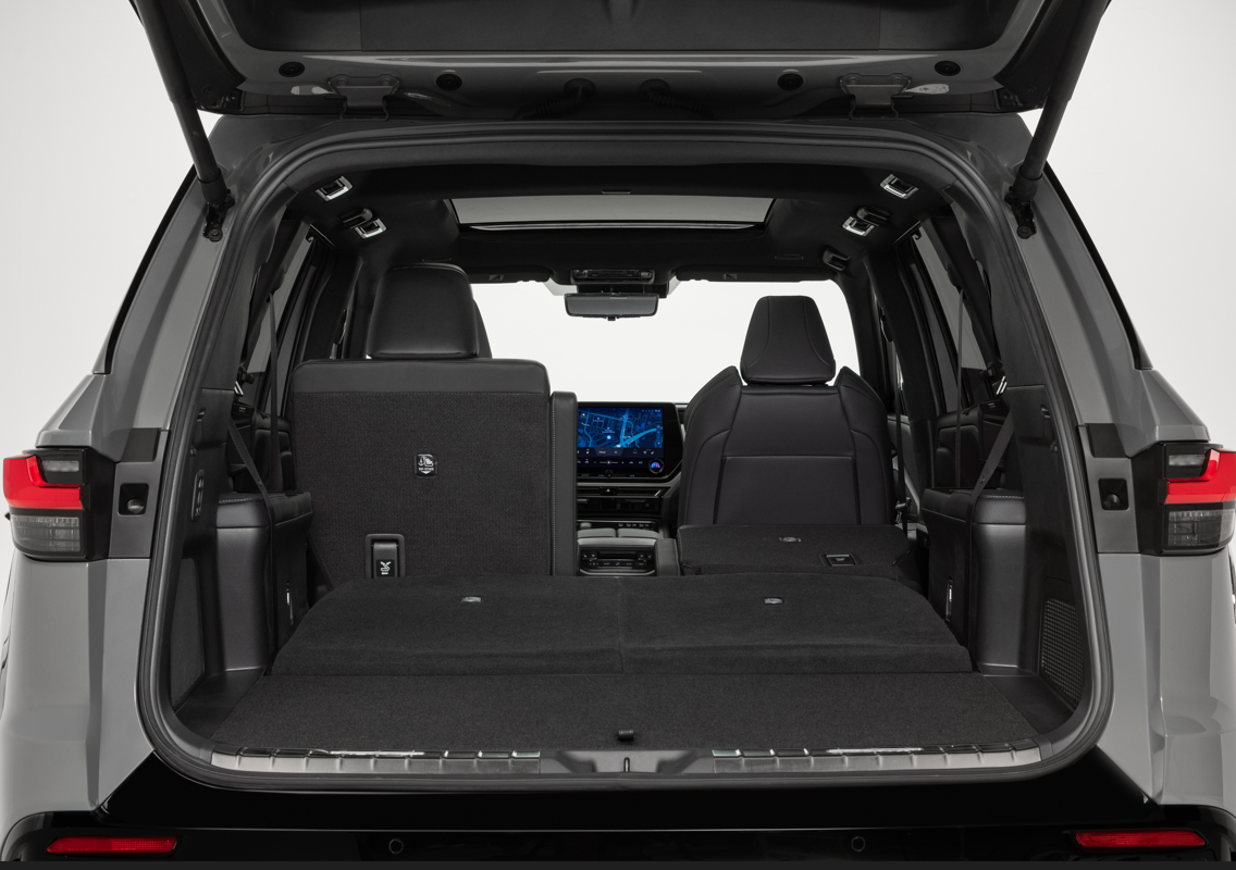 NOWY LEXUS TX. DUŻY SUV Z NOWĄ HYBRYDĄ PLUG-IN