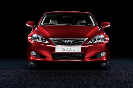 2008 Paris Motor Show – Lexus IS C