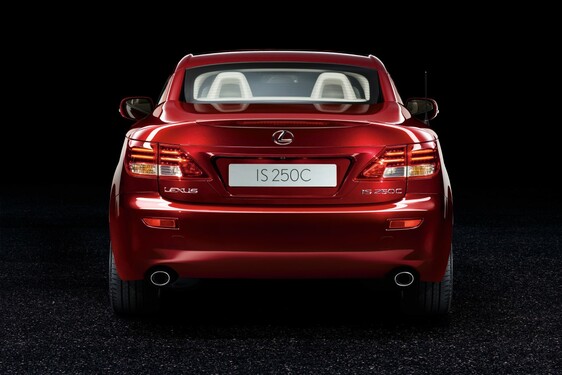 2008 Paris Motor Show – Lexus IS C