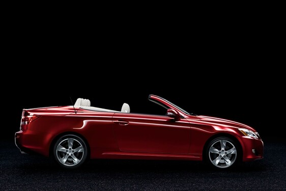 2008 Paris Motor Show – Lexus IS C