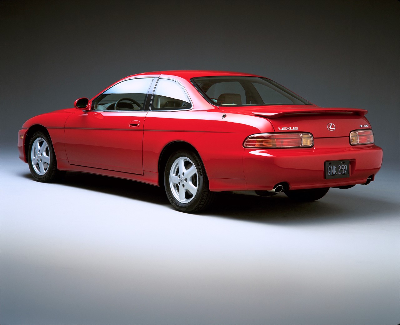 LEXUS SC, CZYLI KULTOWE SILNIKI I TECHNOLOGIE WYPRZEDZAJĄCE SWOJE CZASY