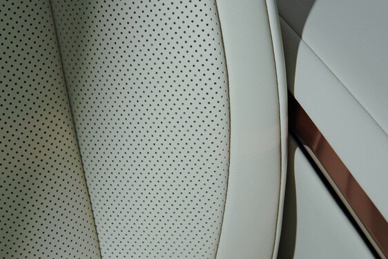 Lexus LM