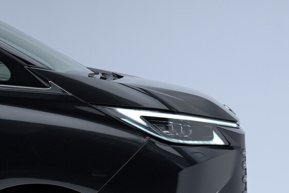 Lexus LM