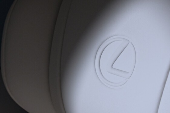 Lexus LM