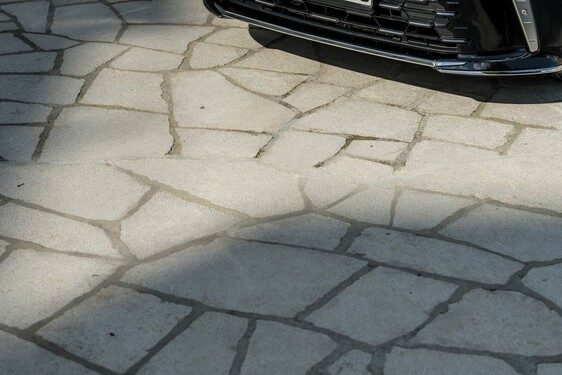 Lexus LM