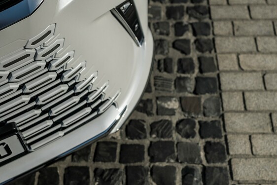 Lexus LM