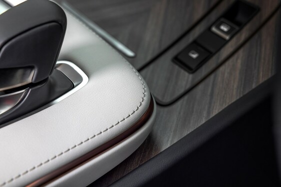 Lexus LM
