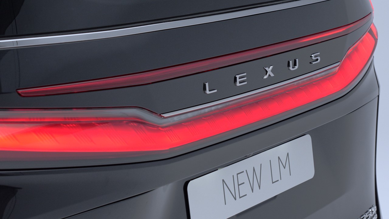 LEXUS LM TO MODEL JAKIEGO W TYM SEGMENCIE NIE BYŁO. NAJWYŻSZA JAKOŚĆ I ATRAKCYJNA MIESIĘCZNA RATA