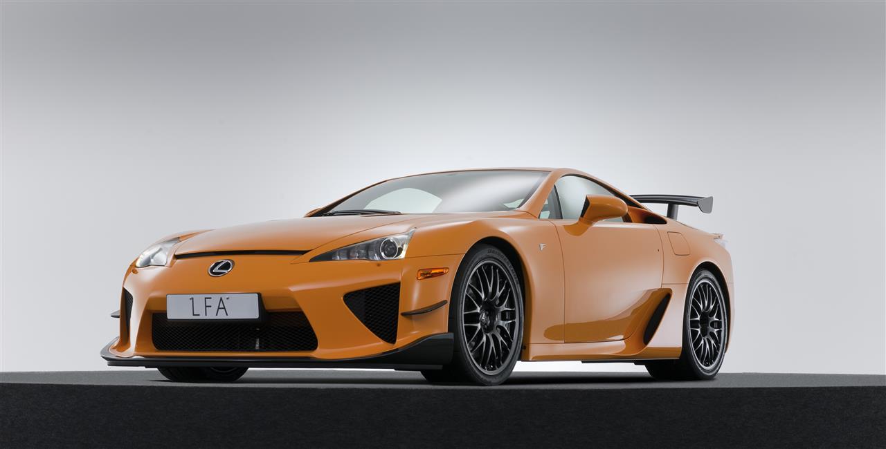 LEXUS SPRZEDAŁ W POLSCE JUŻ PONAD 50 TYS. SAMOCHODÓW