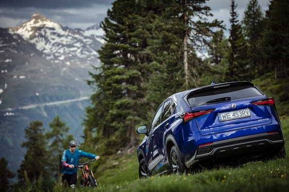 Lexus NX 2018
