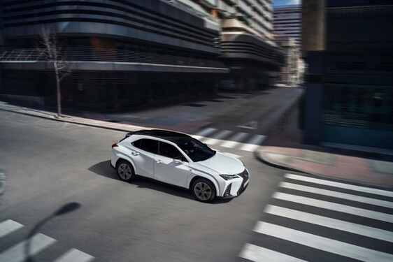 Lexus UX 2023