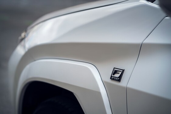 Lexus UX 2023
