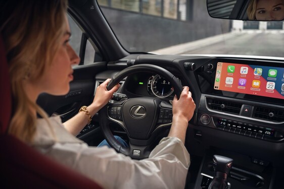 Lexus UX 2023