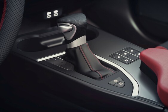 Lexus UX 2023