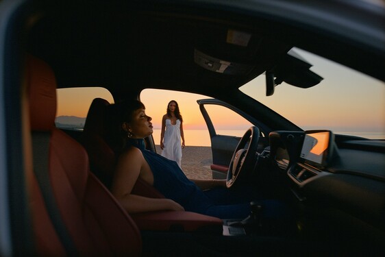 Lexus UX 2023