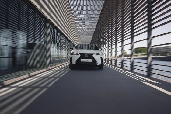 Lexus UX 2023