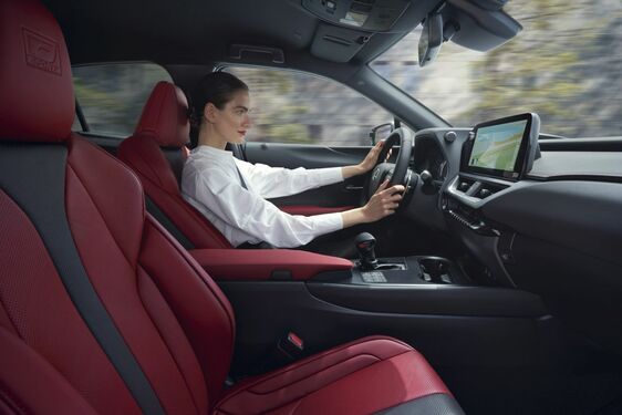 Lexus UX 2023