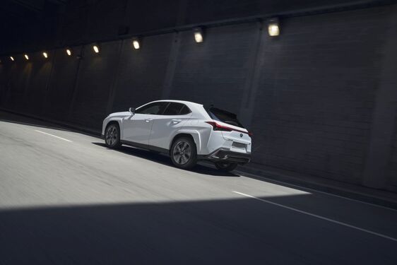Lexus UX 2023