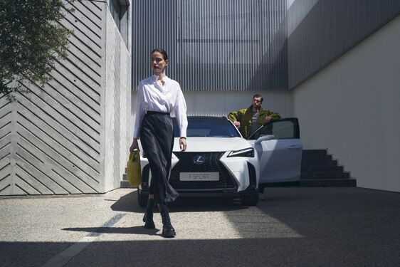 Lexus UX 2023