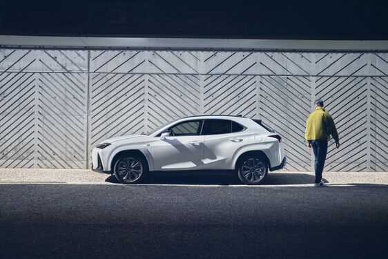 Lexus UX 2023