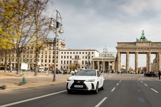 Lexus UX 2023