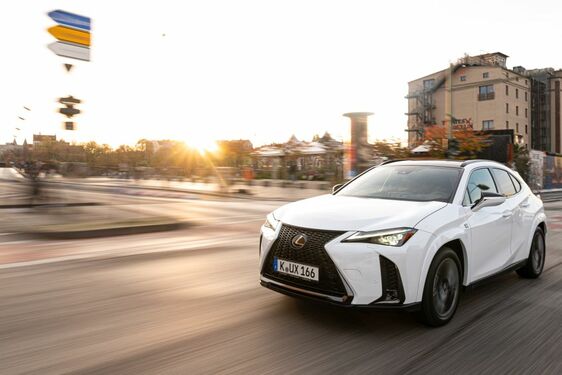 Lexus UX 2023