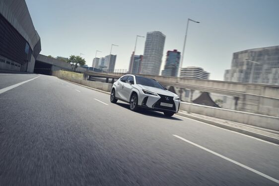 Lexus UX 2023