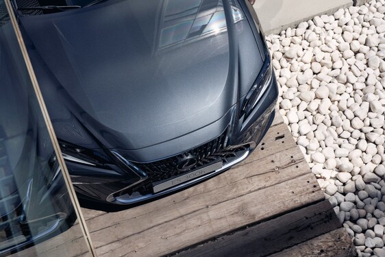 Lexus ES 2023