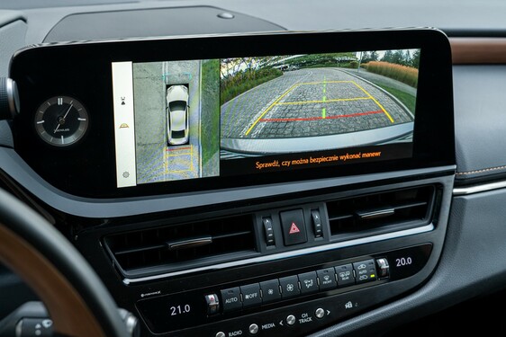 Lexus ES 2023