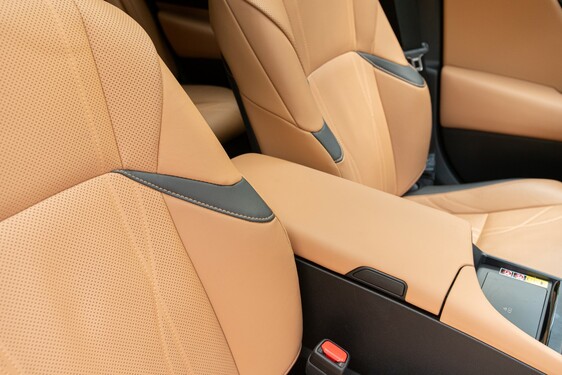 Lexus ES 2023