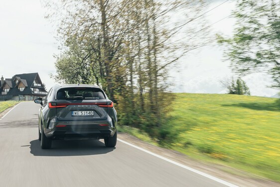 Lexus NX 2022