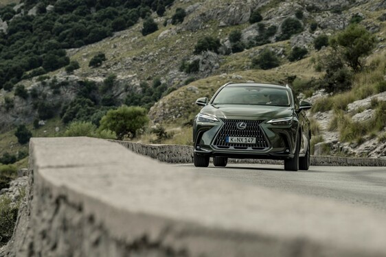 Lexus NX 2022