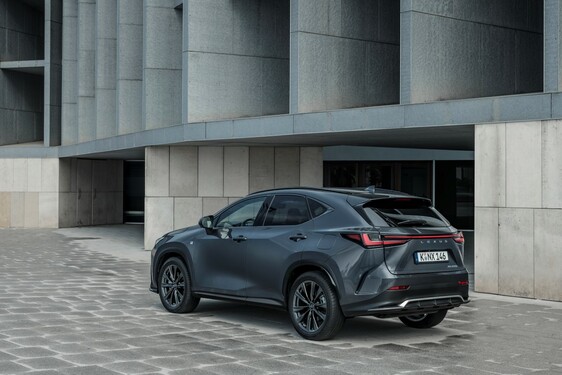 Lexus NX 2022