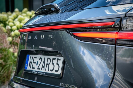 Lexus NX 2022