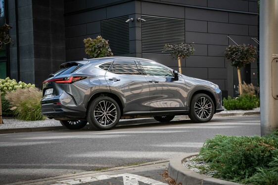 Lexus NX 2022