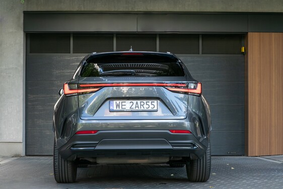 Lexus NX 2022